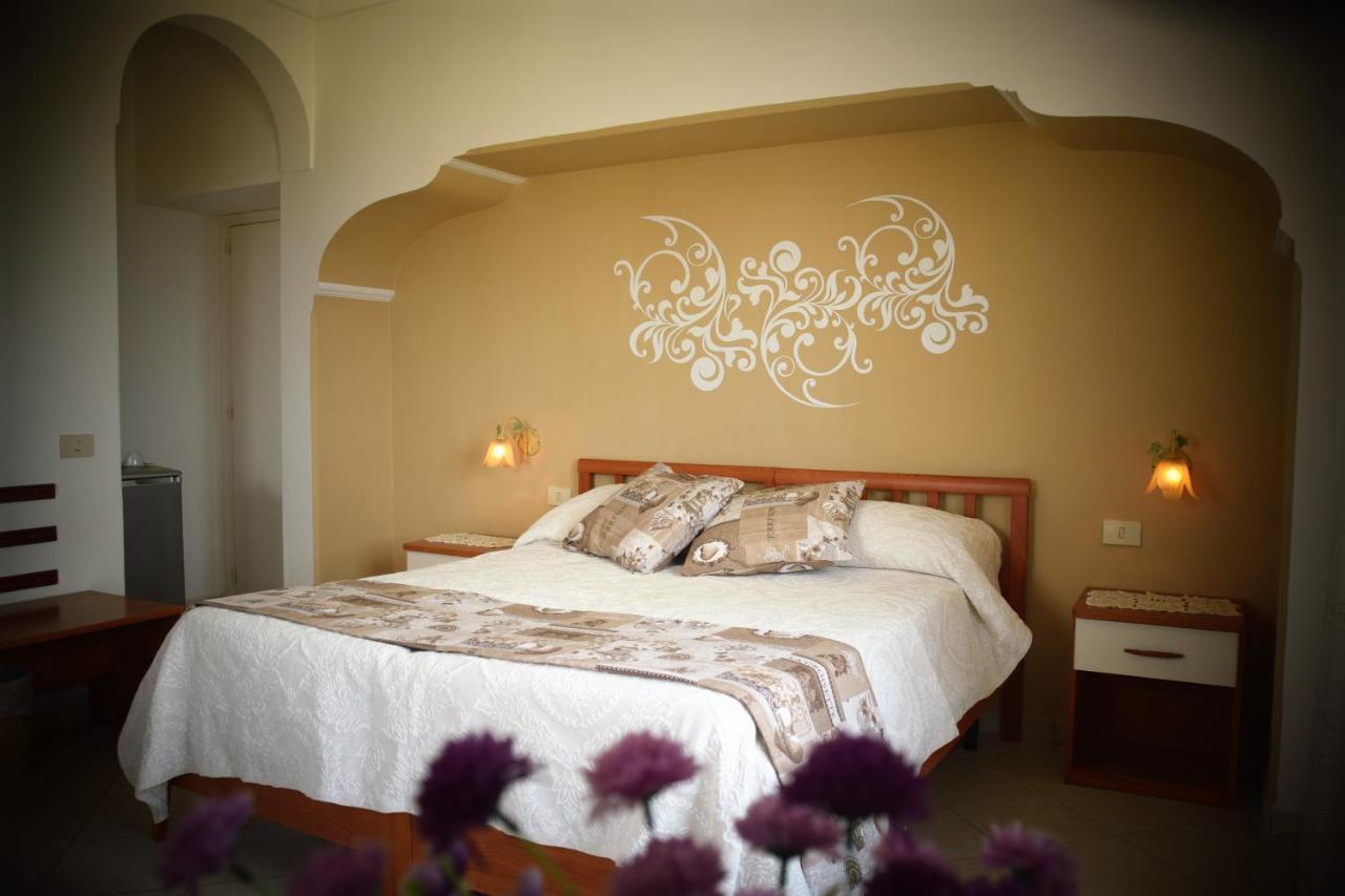 Villa Damecuta B&B อนากาปรี ภายนอก รูปภาพ