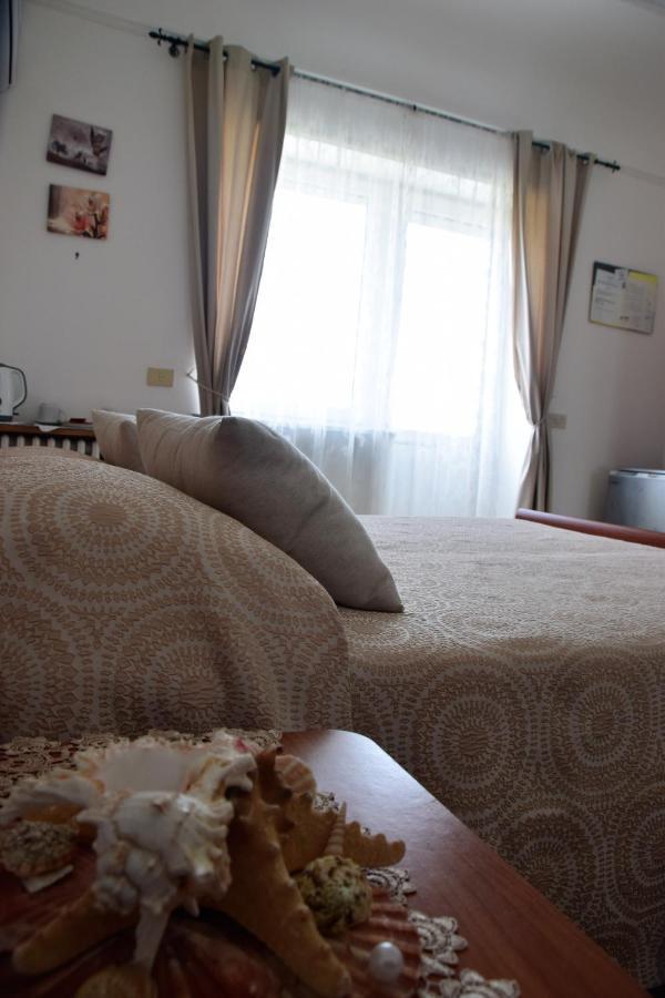 Villa Damecuta B&B อนากาปรี ภายนอก รูปภาพ